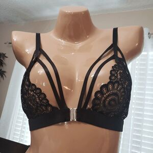 Lace triangle strappy bralette